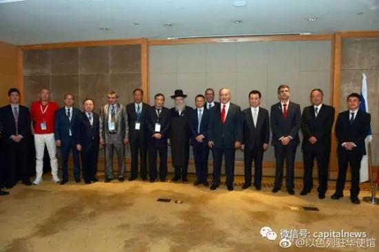 中国国奥开场43秒送黄点套餐！马宁判罚点球，77秒后上港门将