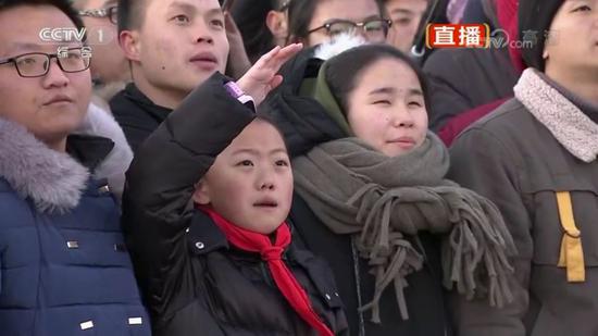 蓝色妖姬排列三第18145期预测：均值关注567