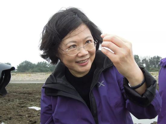 刘诗雯创历史荣膺“五冠王”